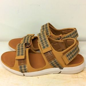 clarks trisand sun